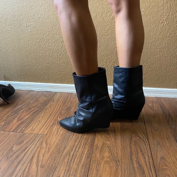 Black wedge booties - Picture 3 of 5